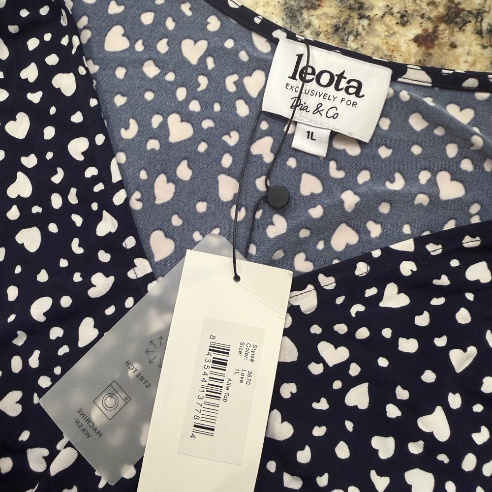 Leota Navy V-Neck Dot Print Short Sleeve Top - Picture 6 of 6